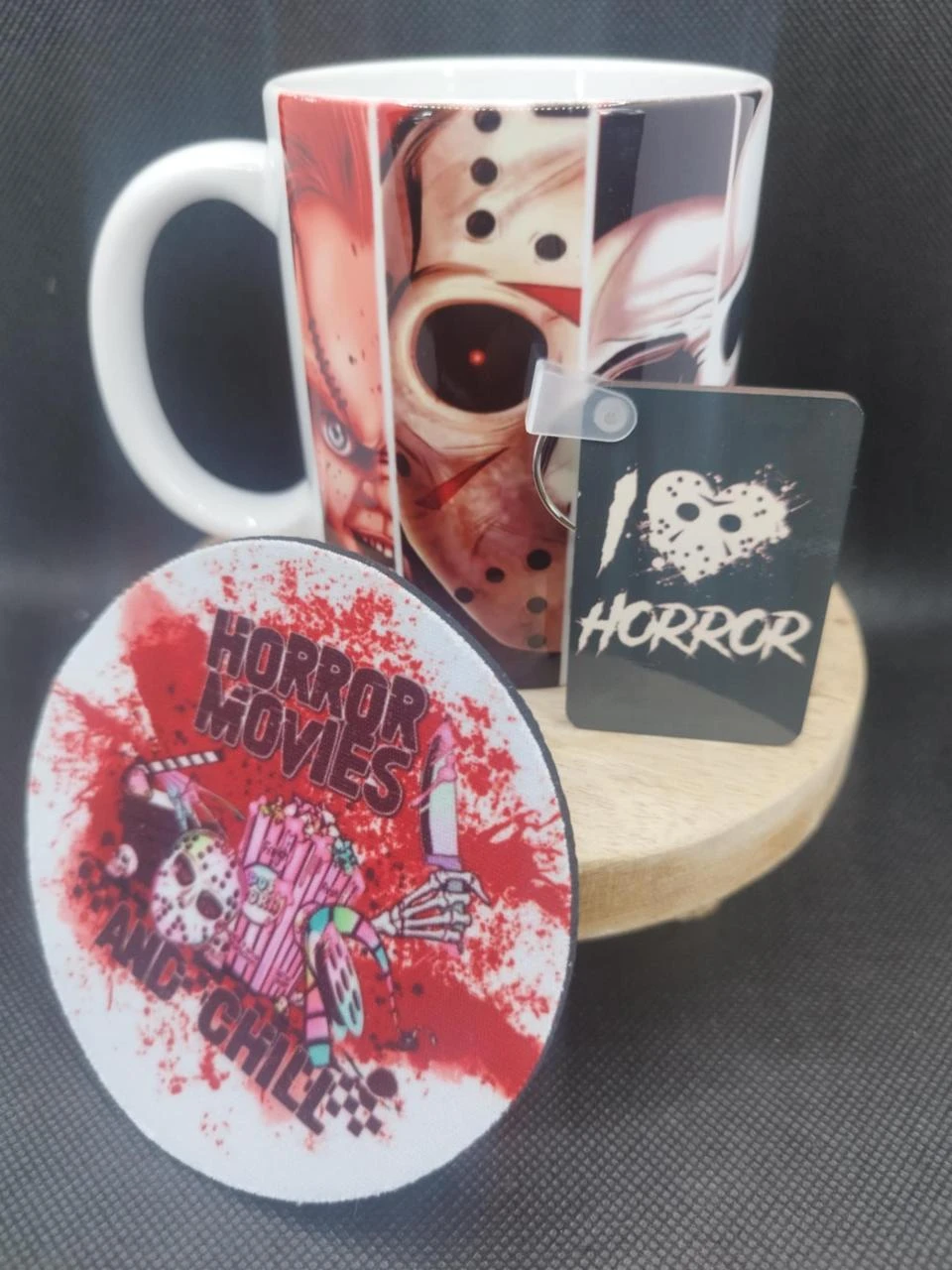 🎁 Set de Taza – Taza + Llavero + Posavasos – Películas de Terror 🔪👻 – photo 2